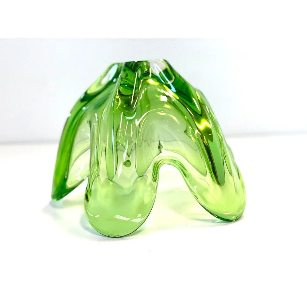 Vintage Mid century‎ green art glass handkerchief bowl - Picture 6 of 11